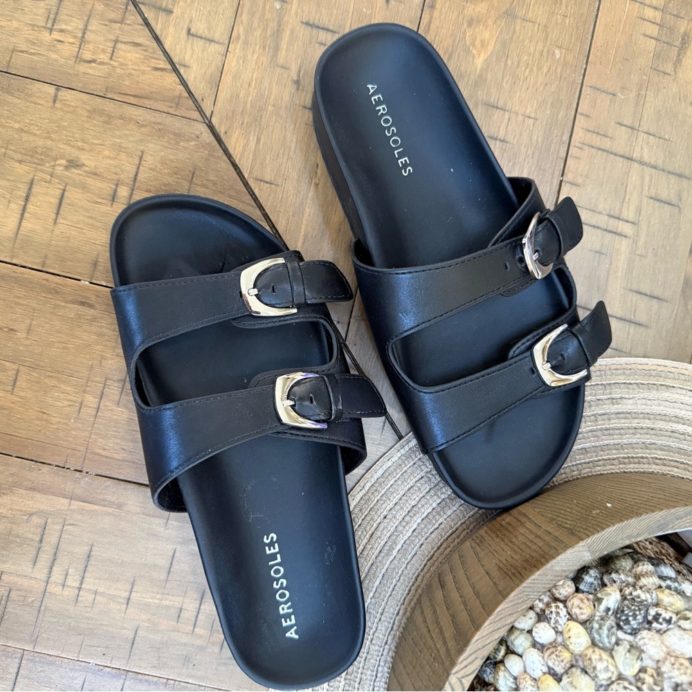 AEROSOLES Black Sandals with silver buckle